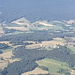 Flugwegposition um 15:58:44: Aufgenommen in der Nähe von Regen, Deutschland in 1313 Meter